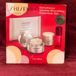 Shiseido Benefiance Wrinkle-Smoothing Essentials Set